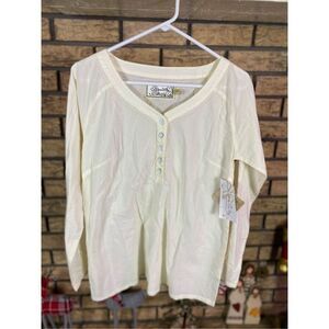 NWT Aventura Long-sleeve Top‎